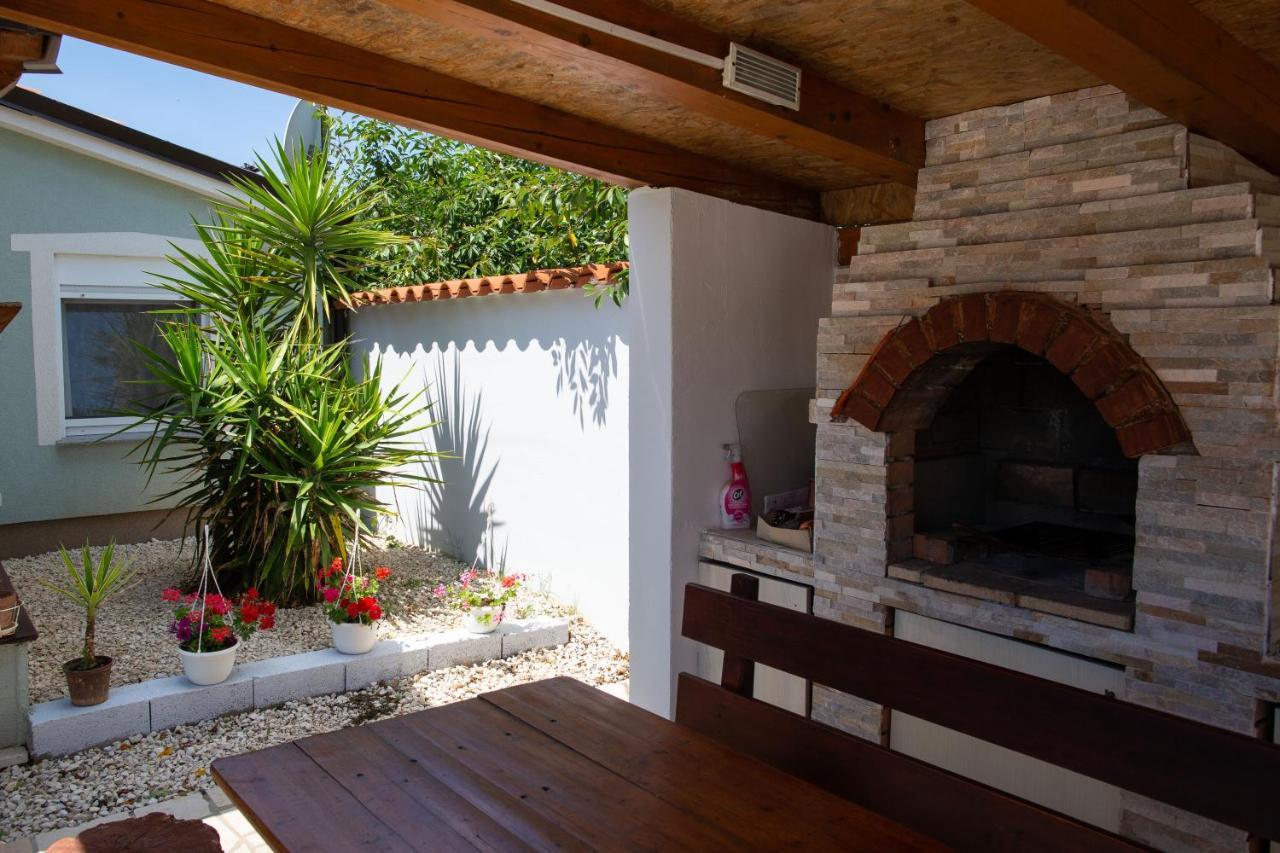 Holiday Home Petrovic Medulin Exterior photo