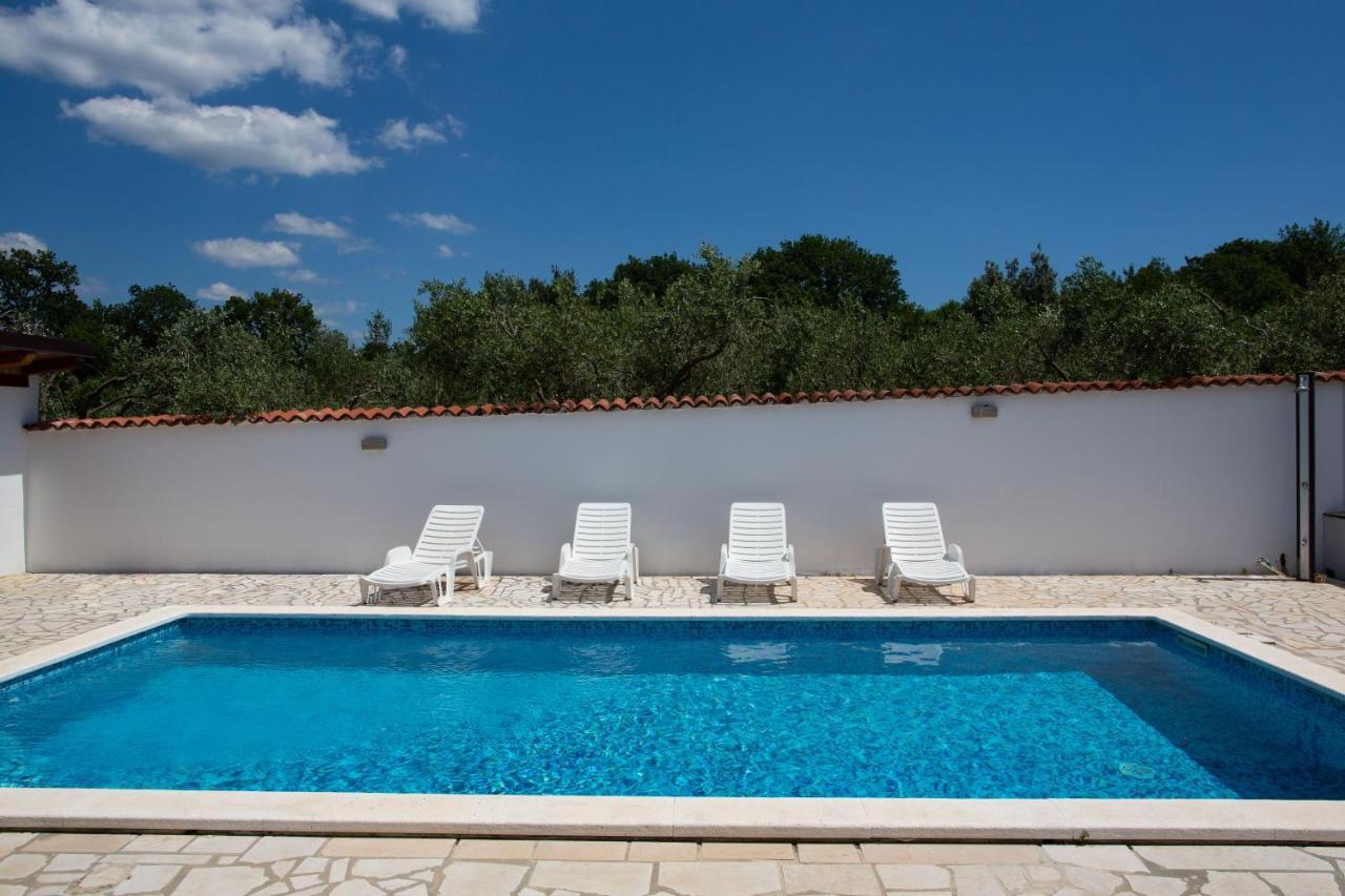 Holiday Home Petrovic Medulin Exterior photo