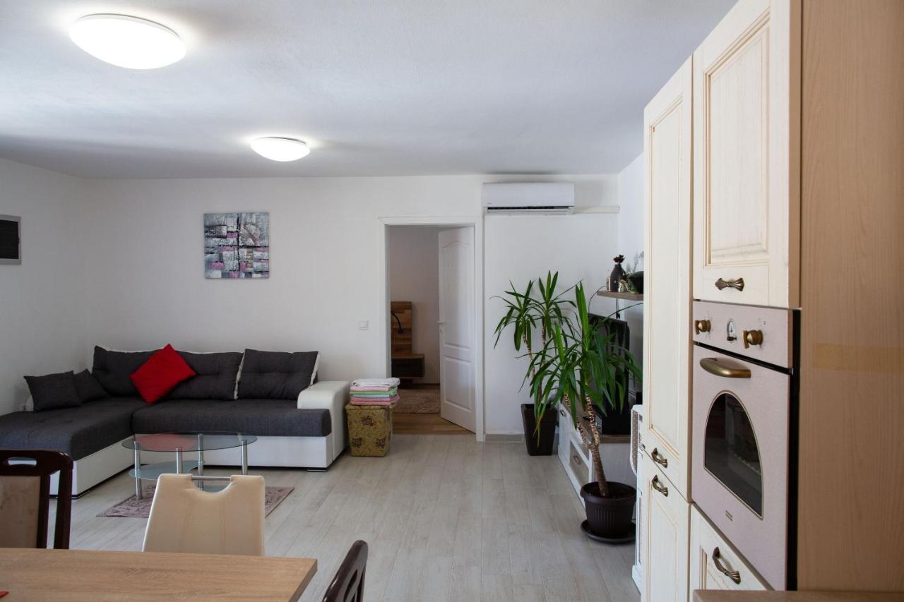 Holiday Home Petrovic Medulin Exterior photo